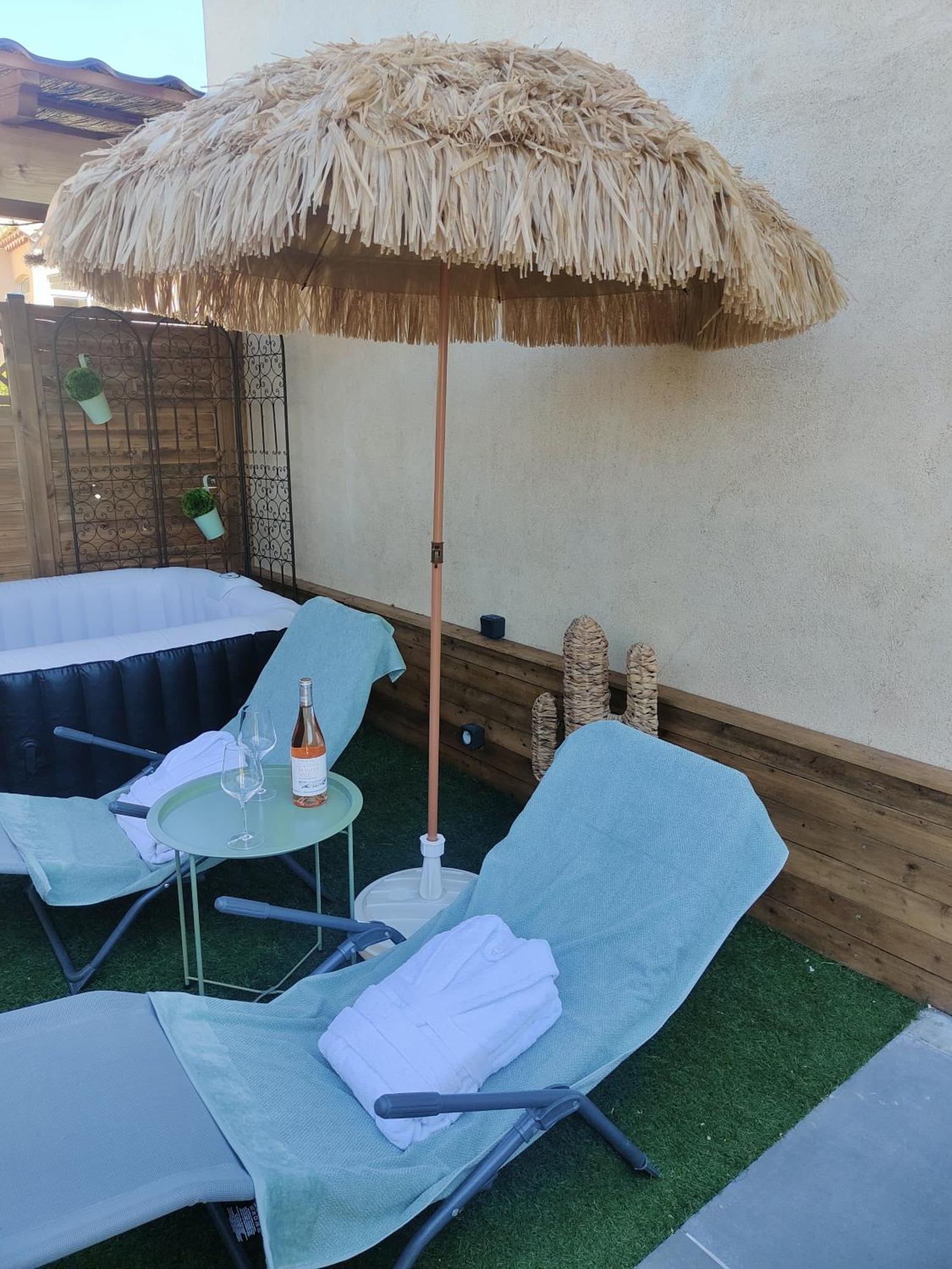Le De Chloe En Provence Apartment *